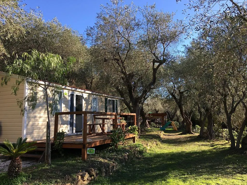 Camper Village Santo Stefano al Mare Italie